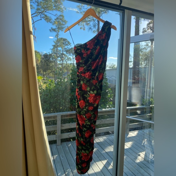 LOVE by X DESIGN Floral One Shoulder Ruched Bodycon Midi Dress XS Nordstrom - Picture 3 of 8